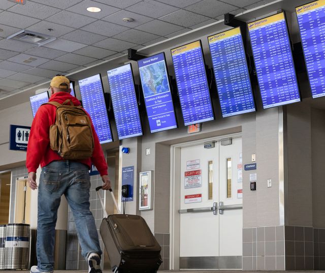 MSP Concourse C flight information screens