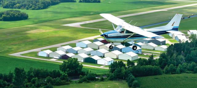Lake_Elmo_Airport