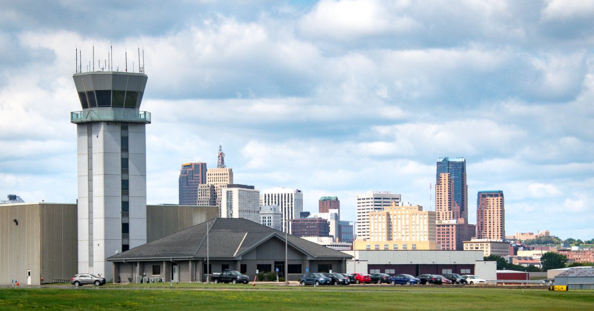 Navigating the Minneapolis-St. Paul Airport, Meet Minneapolis